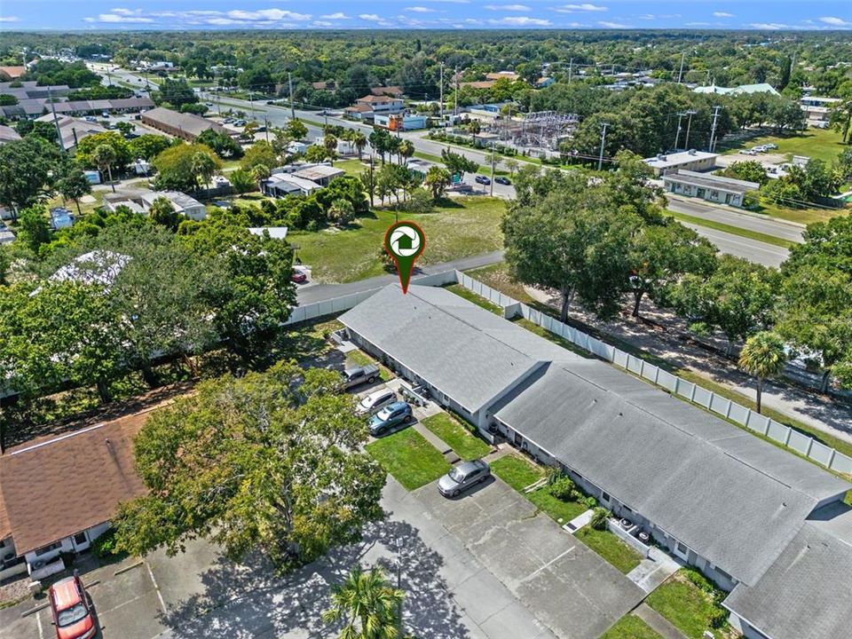 Под контрактом: $195,000 (2 спален, 2 ванн, 1122 Квадратных фут)