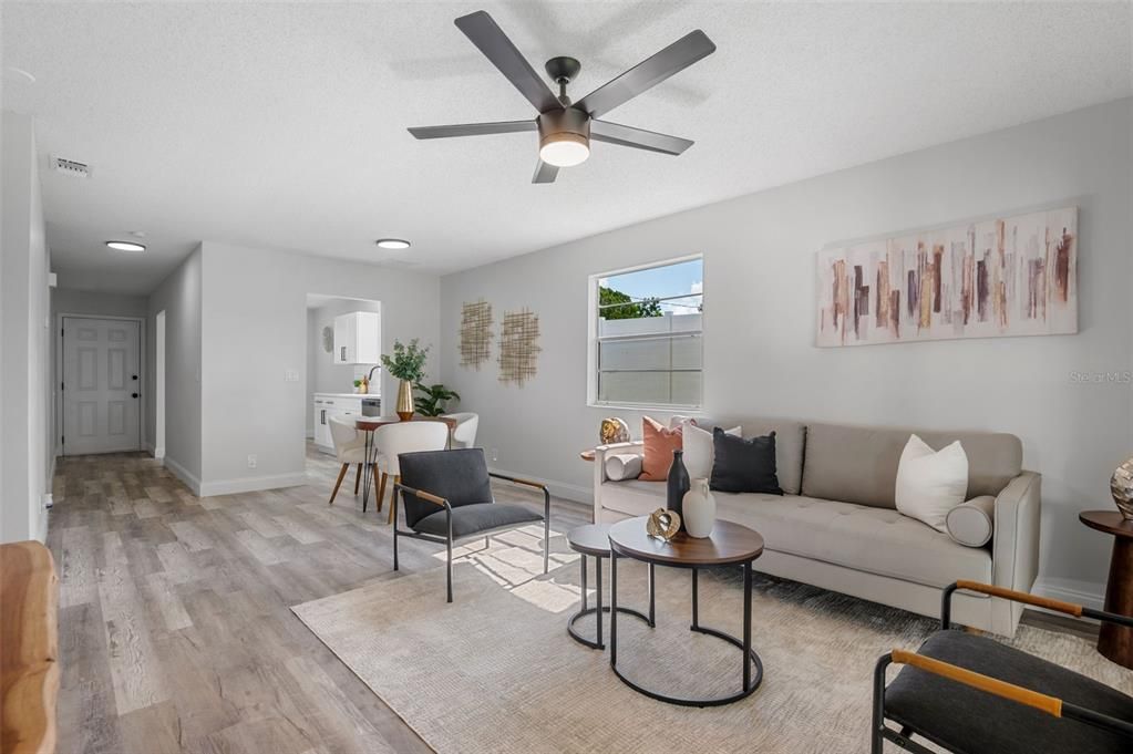 Под контрактом: $195,000 (2 спален, 2 ванн, 1122 Квадратных фут)