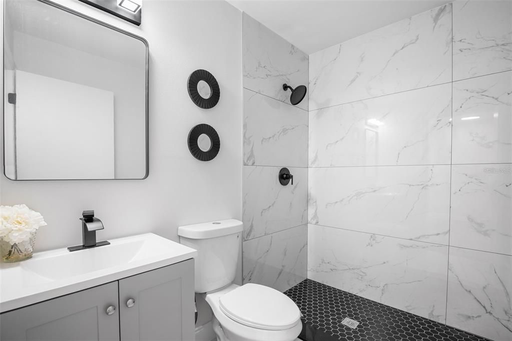 Под контрактом: $195,000 (2 спален, 2 ванн, 1122 Квадратных фут)