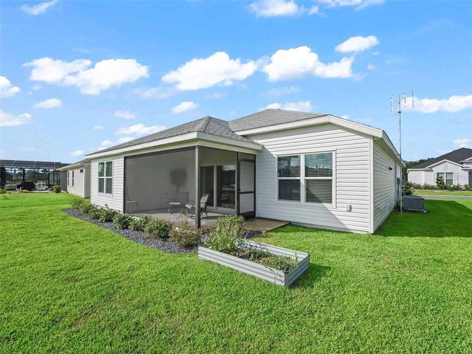 For Sale: $349,900 (3 beds, 2 baths, 1479 Square Feet)