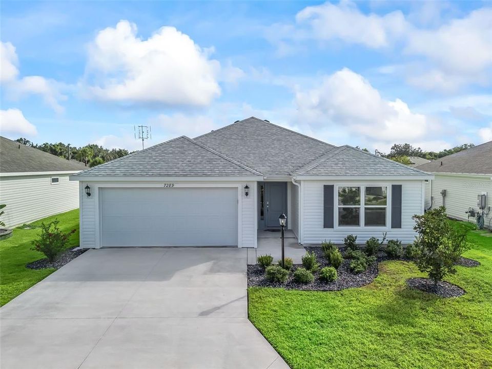 For Sale: $349,900 (3 beds, 2 baths, 1479 Square Feet)