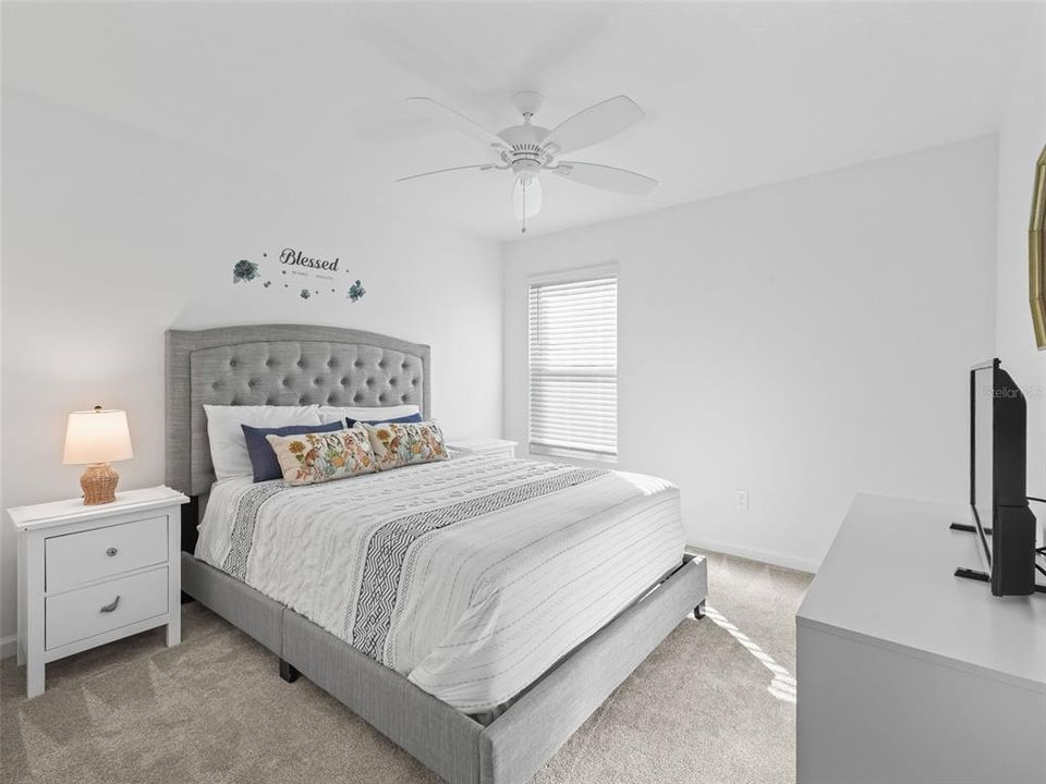 For Sale: $349,900 (3 beds, 2 baths, 1479 Square Feet)