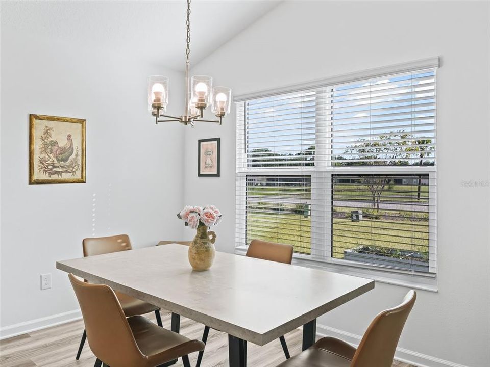 For Sale: $349,900 (3 beds, 2 baths, 1479 Square Feet)