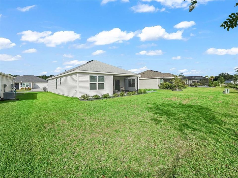 For Sale: $349,900 (3 beds, 2 baths, 1479 Square Feet)