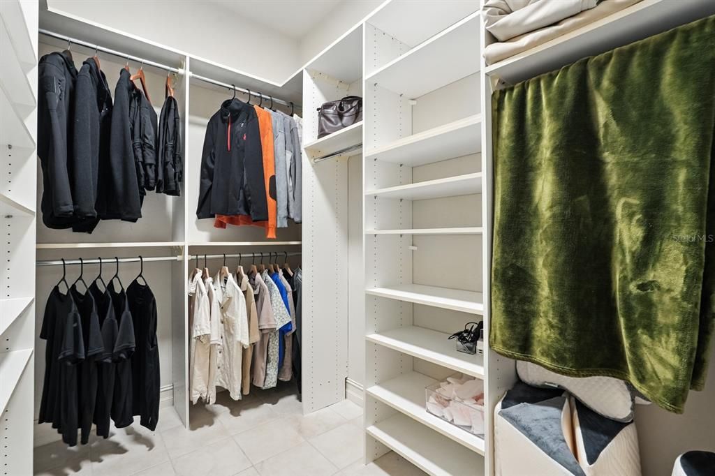 Под контрактом: $674,900 (4 спален, 4 ванн, 3824 Квадратных фут)