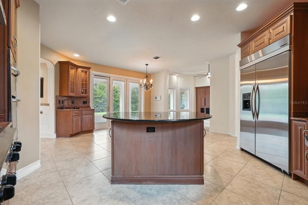 Под контрактом: $674,900 (4 спален, 4 ванн, 3824 Квадратных фут)