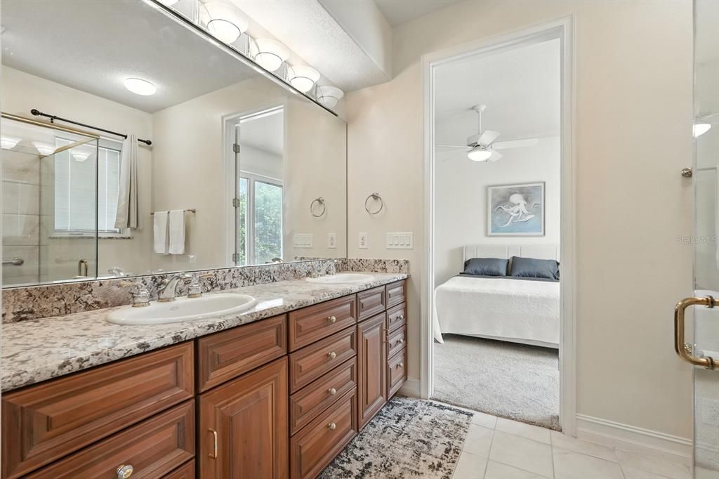 Под контрактом: $674,900 (4 спален, 4 ванн, 3824 Квадратных фут)