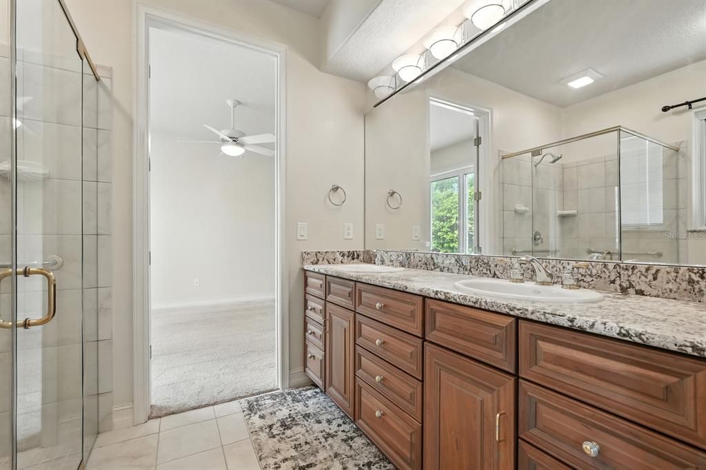 Под контрактом: $674,900 (4 спален, 4 ванн, 3824 Квадратных фут)