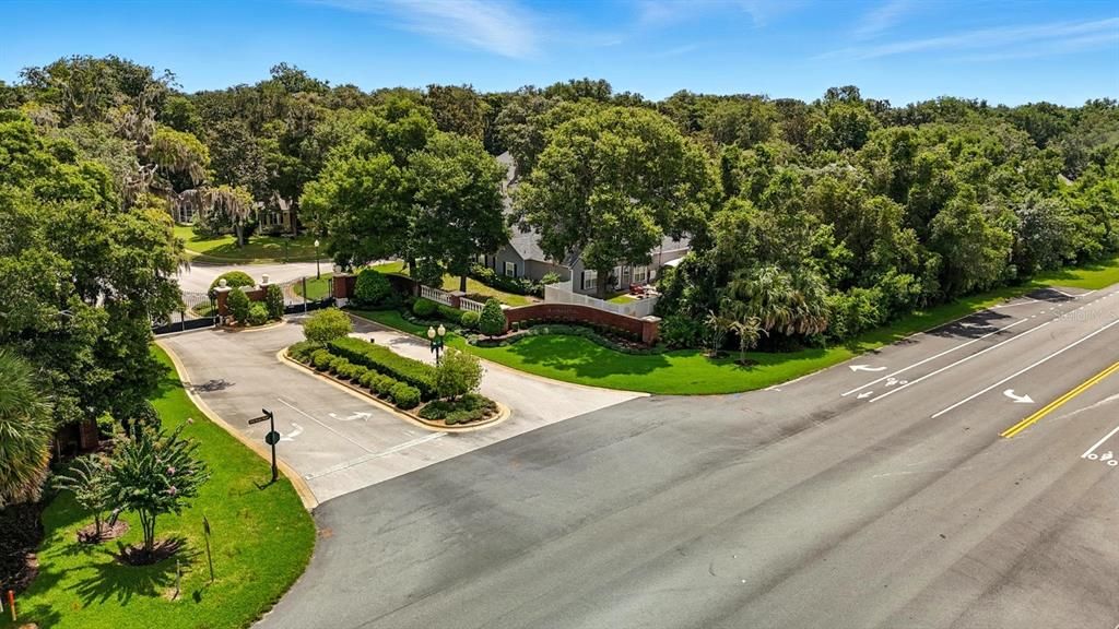 Под контрактом: $674,900 (4 спален, 4 ванн, 3824 Квадратных фут)