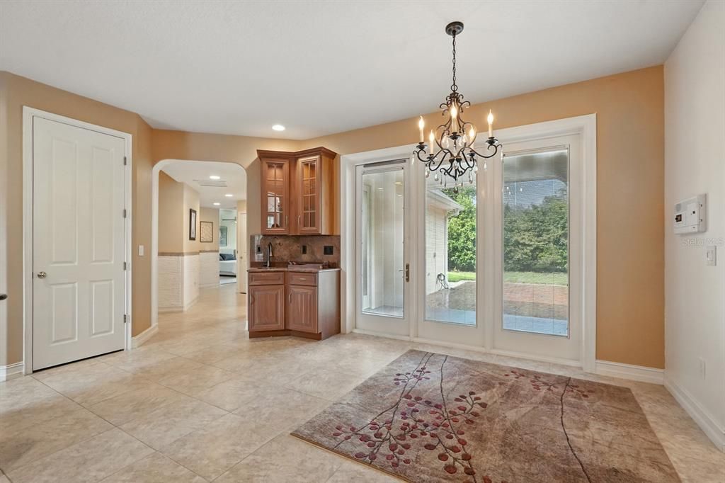 Под контрактом: $674,900 (4 спален, 4 ванн, 3824 Квадратных фут)