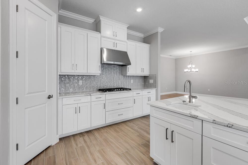 На продажу: $1,604,216 (3 спален, 3 ванн, 3145 Квадратных фут)