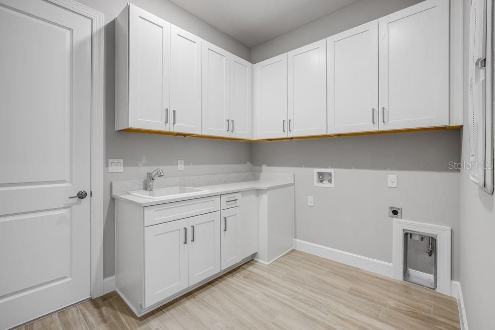 На продажу: $1,604,216 (3 спален, 3 ванн, 3145 Квадратных фут)