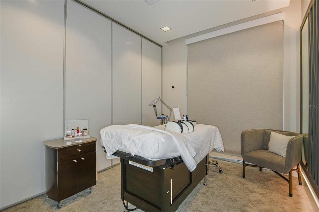 На продажу: $1,604,216 (3 спален, 3 ванн, 3145 Квадратных фут)