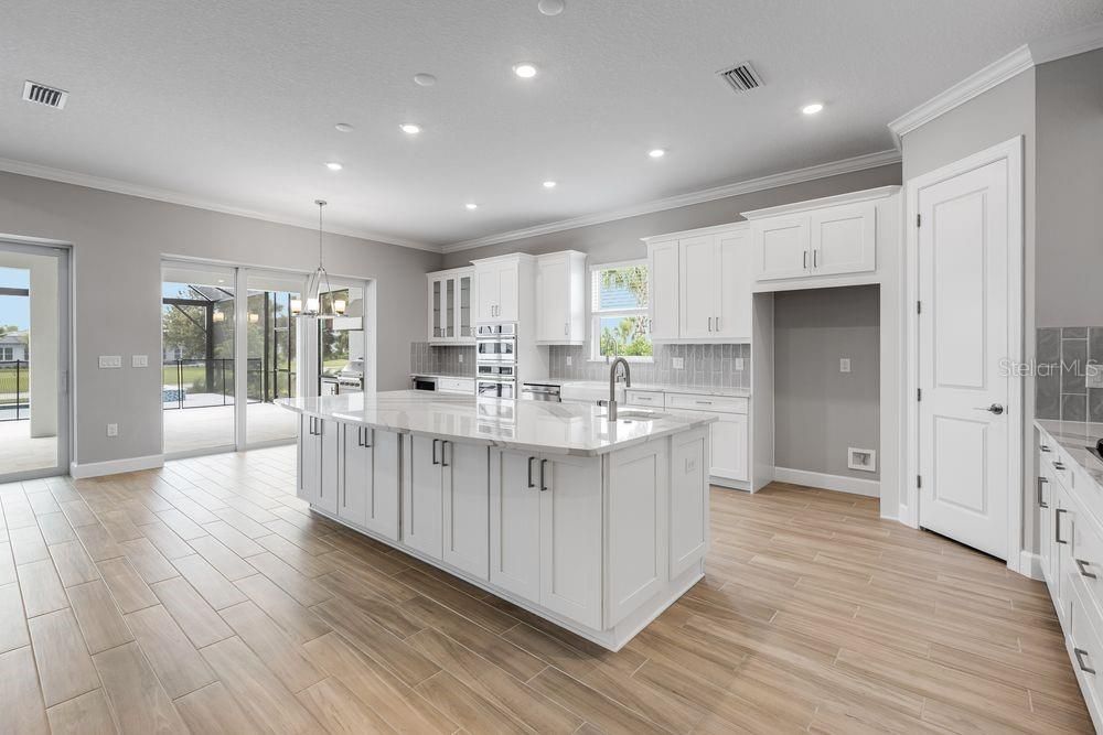 На продажу: $1,604,216 (3 спален, 3 ванн, 3145 Квадратных фут)