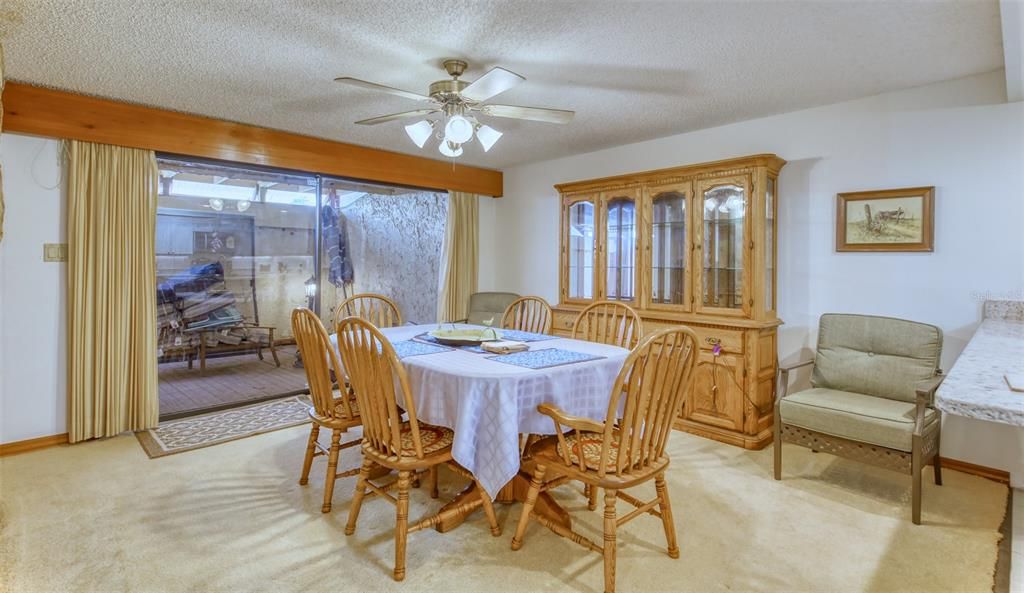 En Venta: $260,000 (2 camas, 2 baños, 2045 Pies cuadrados)