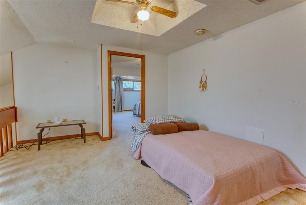 En Venta: $260,000 (2 camas, 2 baños, 2045 Pies cuadrados)