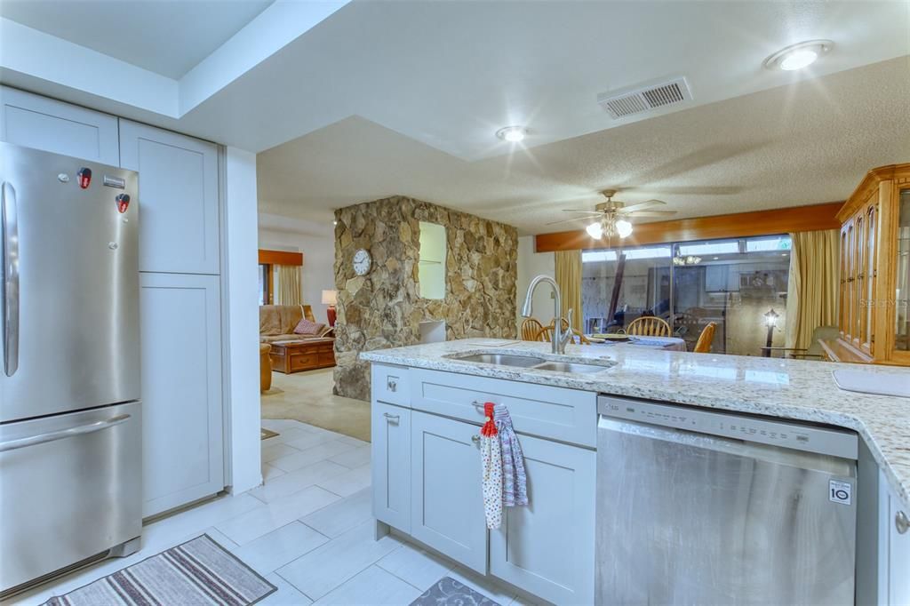 En Venta: $260,000 (2 camas, 2 baños, 2045 Pies cuadrados)