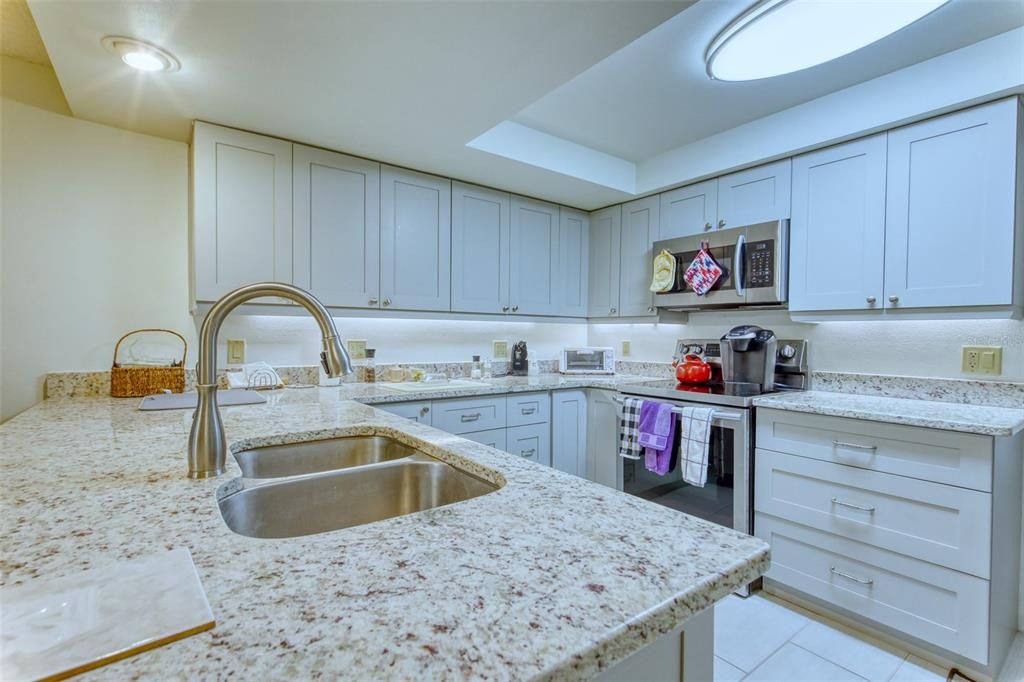 En Venta: $260,000 (2 camas, 2 baños, 2045 Pies cuadrados)