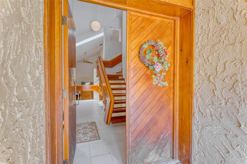 En Venta: $260,000 (2 camas, 2 baños, 2045 Pies cuadrados)