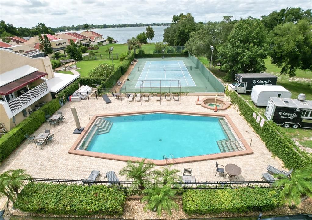 En Venta: $260,000 (2 camas, 2 baños, 2045 Pies cuadrados)