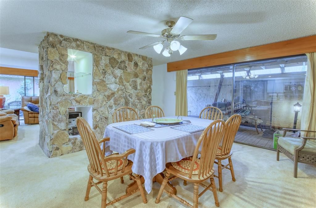 En Venta: $260,000 (2 camas, 2 baños, 2045 Pies cuadrados)