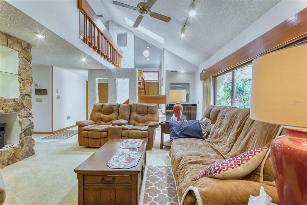 En Venta: $260,000 (2 camas, 2 baños, 2045 Pies cuadrados)