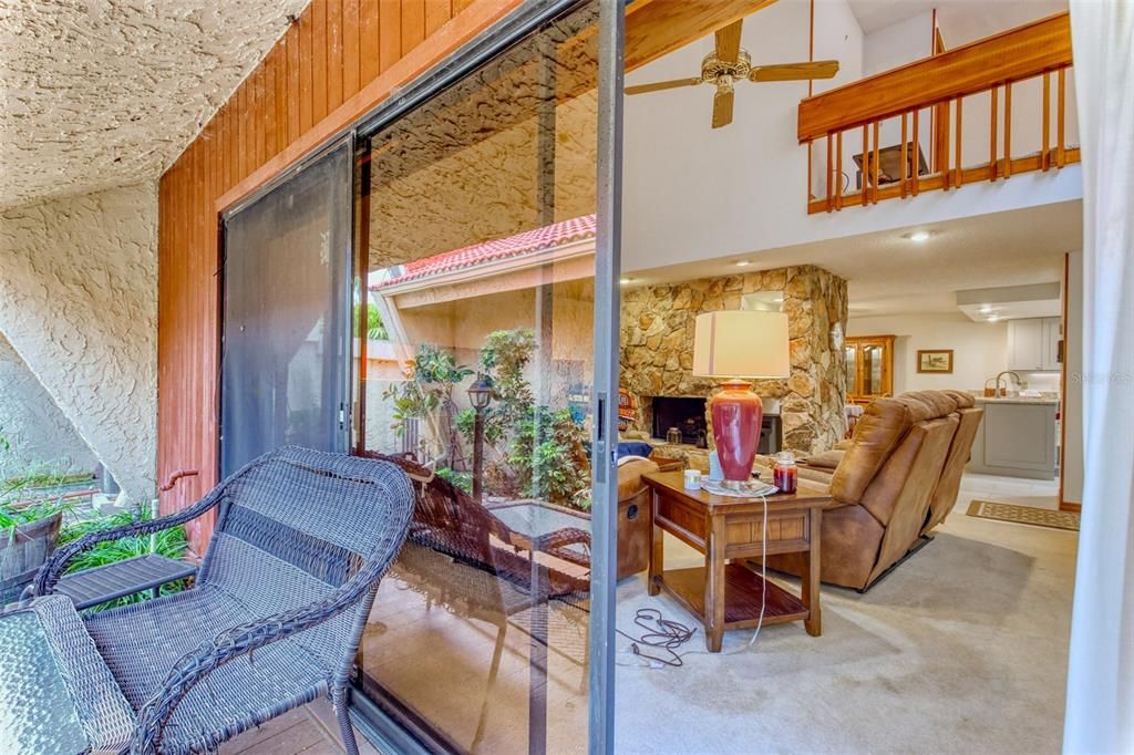 En Venta: $260,000 (2 camas, 2 baños, 2045 Pies cuadrados)