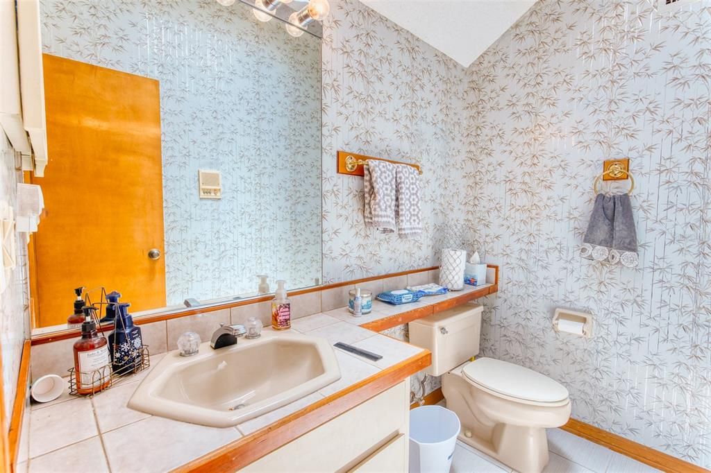 En Venta: $260,000 (2 camas, 2 baños, 2045 Pies cuadrados)