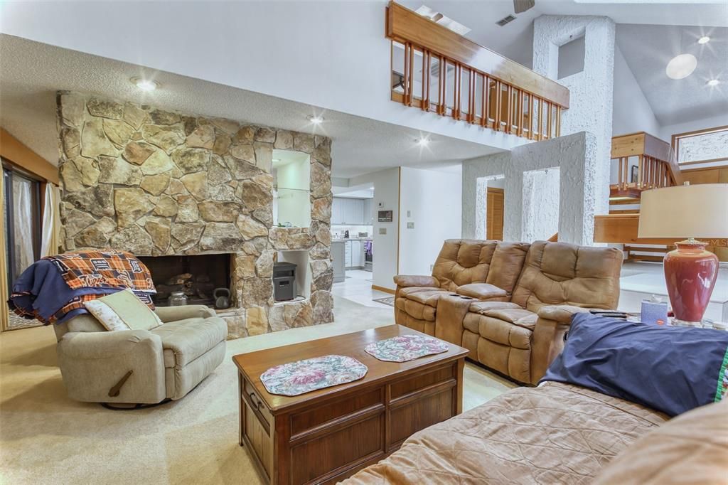 En Venta: $260,000 (2 camas, 2 baños, 2045 Pies cuadrados)