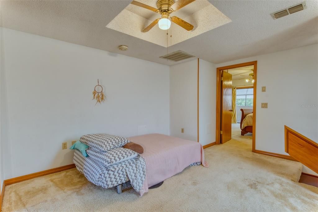 En Venta: $260,000 (2 camas, 2 baños, 2045 Pies cuadrados)