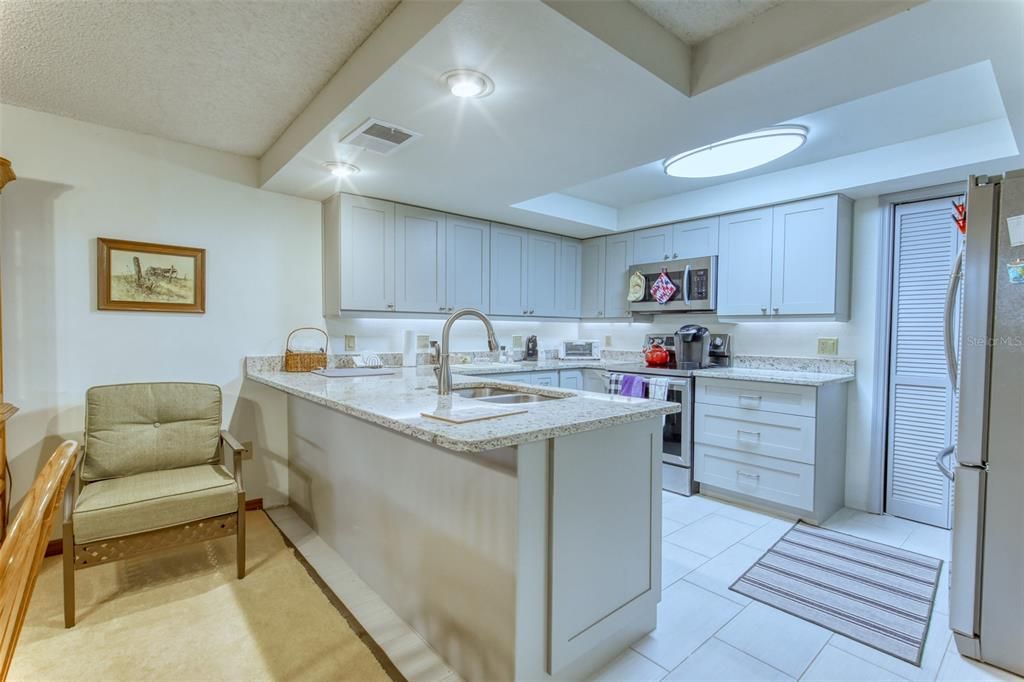 En Venta: $260,000 (2 camas, 2 baños, 2045 Pies cuadrados)