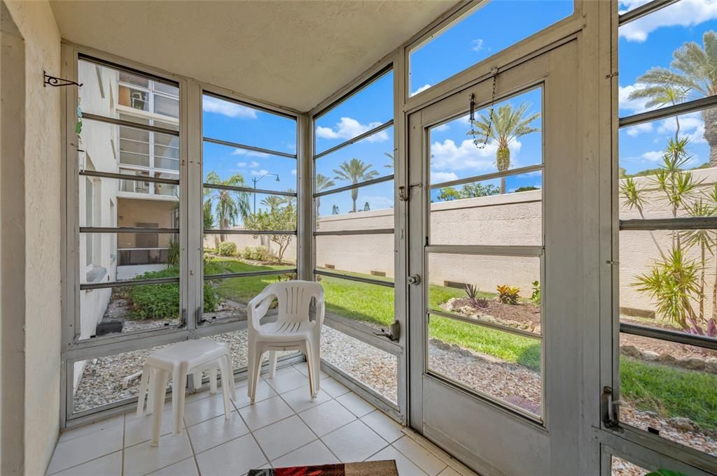 В аренду: $3,000 (2 спален, 2 ванн, 828 Квадратных фут)