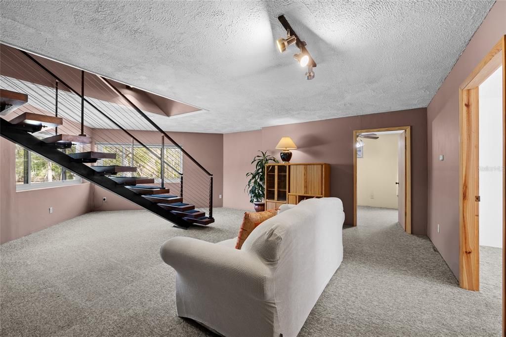 For Sale: $675,000 (3 beds, 2 baths, 2980 Square Feet)