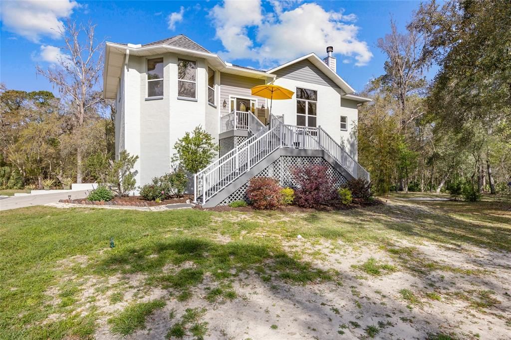 For Sale: $675,000 (3 beds, 2 baths, 2980 Square Feet)