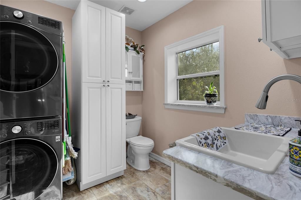 For Sale: $675,000 (3 beds, 2 baths, 2980 Square Feet)