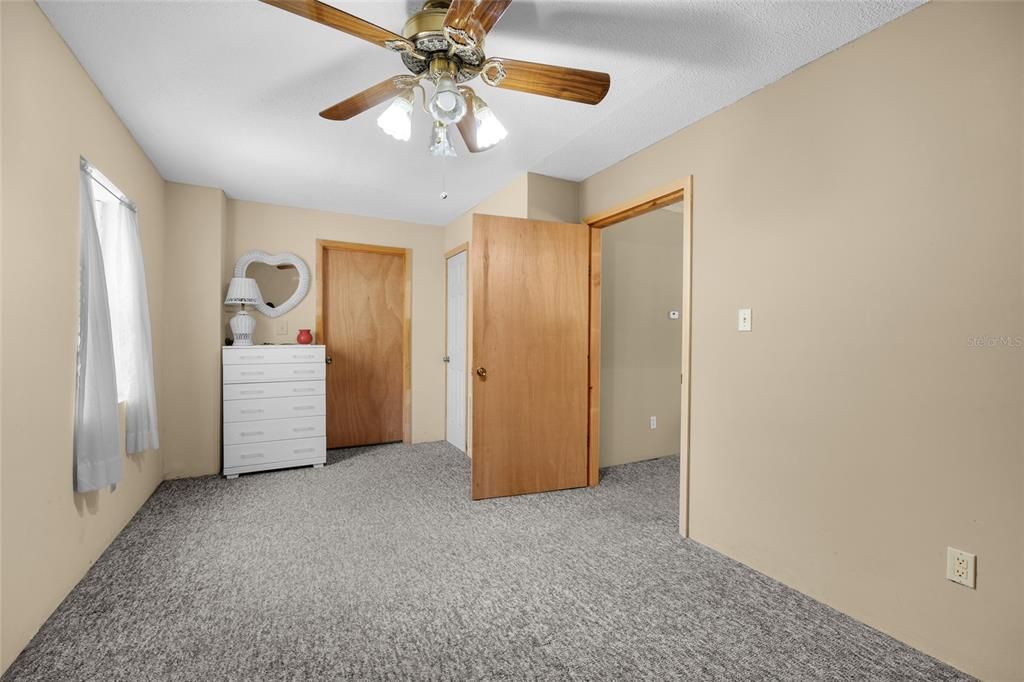 For Sale: $675,000 (3 beds, 2 baths, 2980 Square Feet)