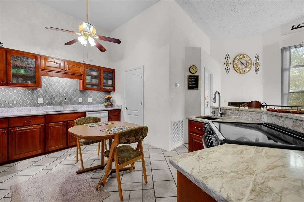 For Sale: $675,000 (3 beds, 2 baths, 2980 Square Feet)