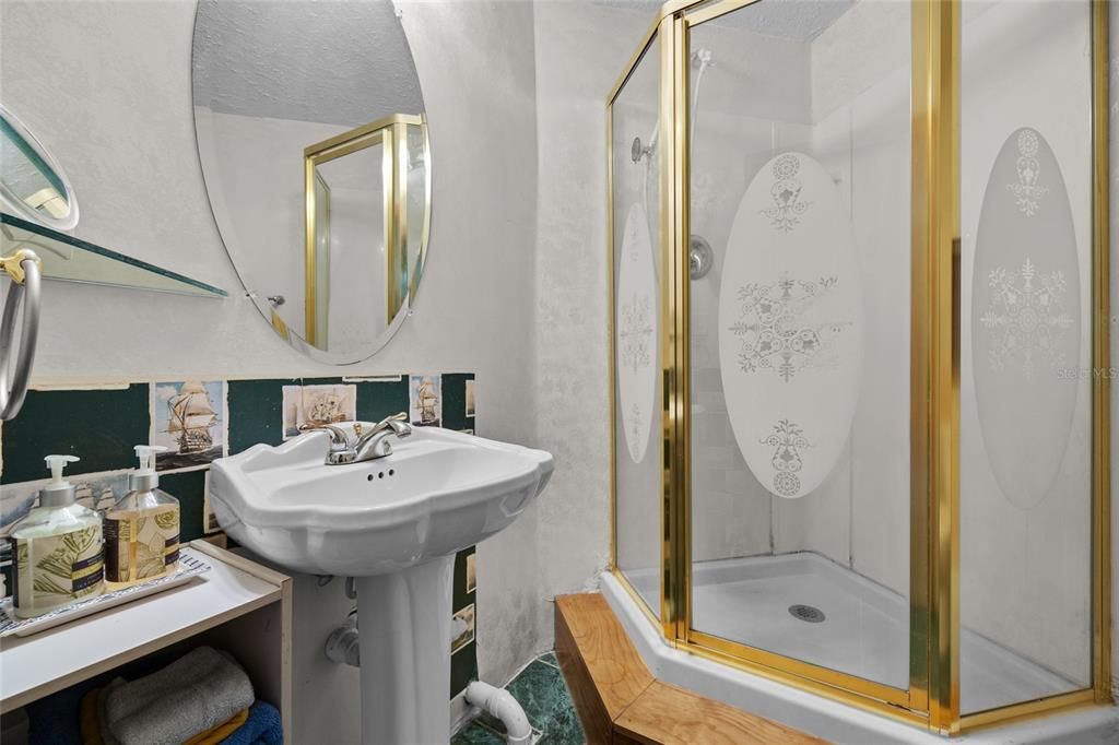 For Sale: $675,000 (3 beds, 2 baths, 2980 Square Feet)