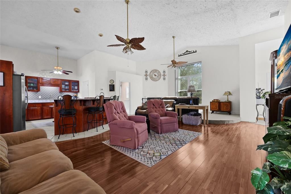 For Sale: $675,000 (3 beds, 2 baths, 2980 Square Feet)