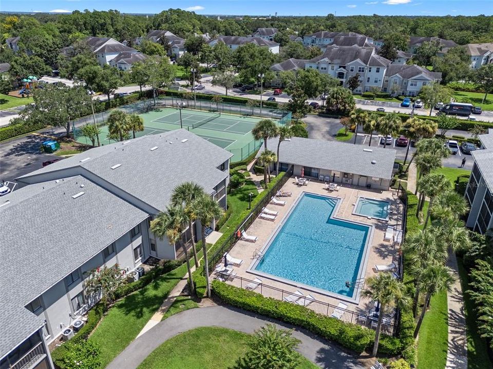 For Sale: $159,900 (2 beds, 2 baths, 1025 Square Feet)