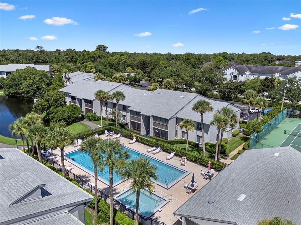 For Sale: $159,900 (2 beds, 2 baths, 1025 Square Feet)