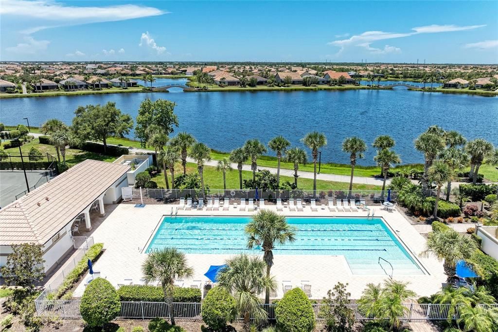 Active With Contract: $335,000 (2 beds, 2 baths, 1437 Square Feet)