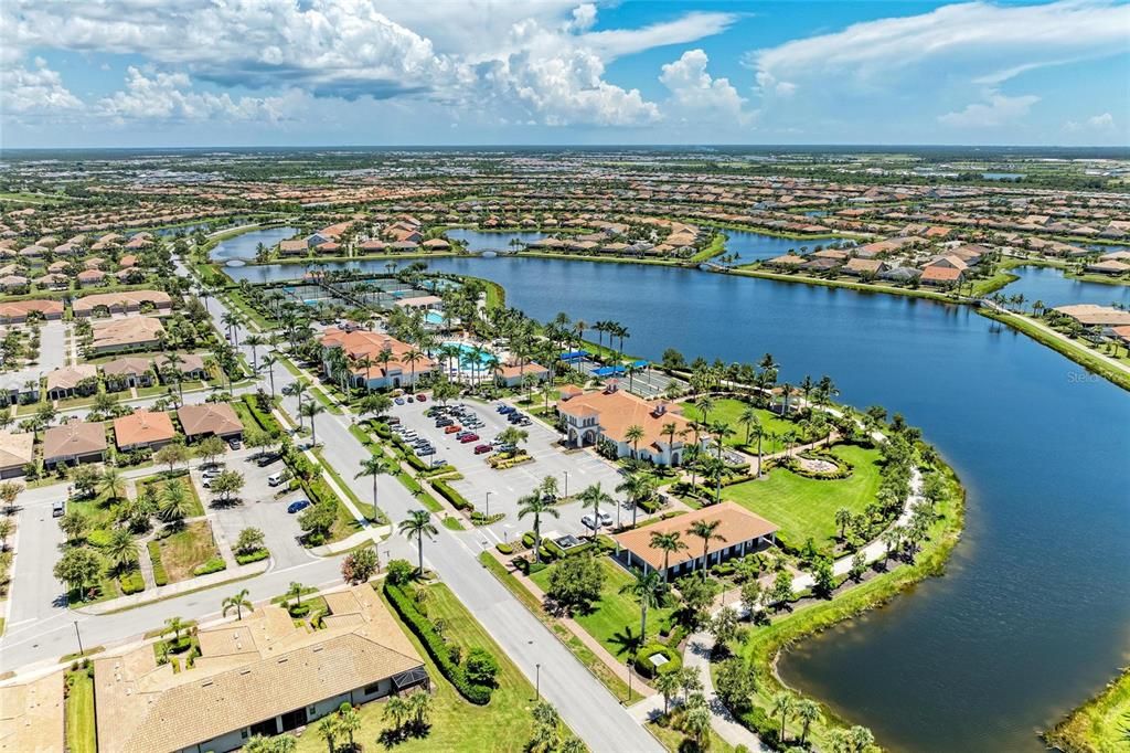 Active With Contract: $335,000 (2 beds, 2 baths, 1437 Square Feet)