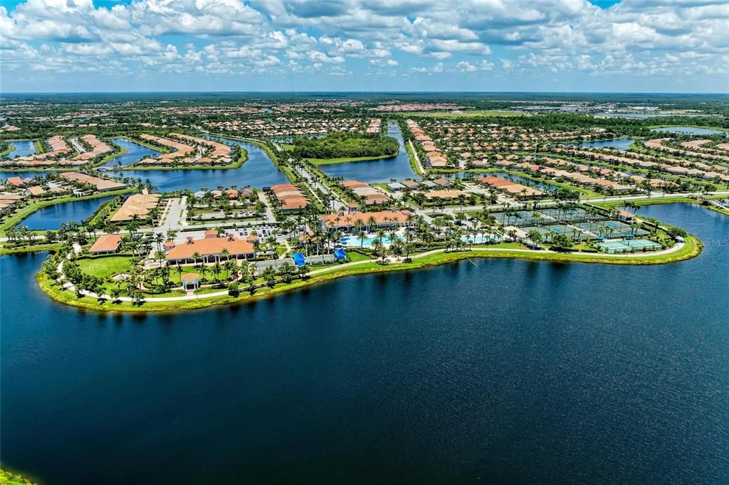 Active With Contract: $335,000 (2 beds, 2 baths, 1437 Square Feet)