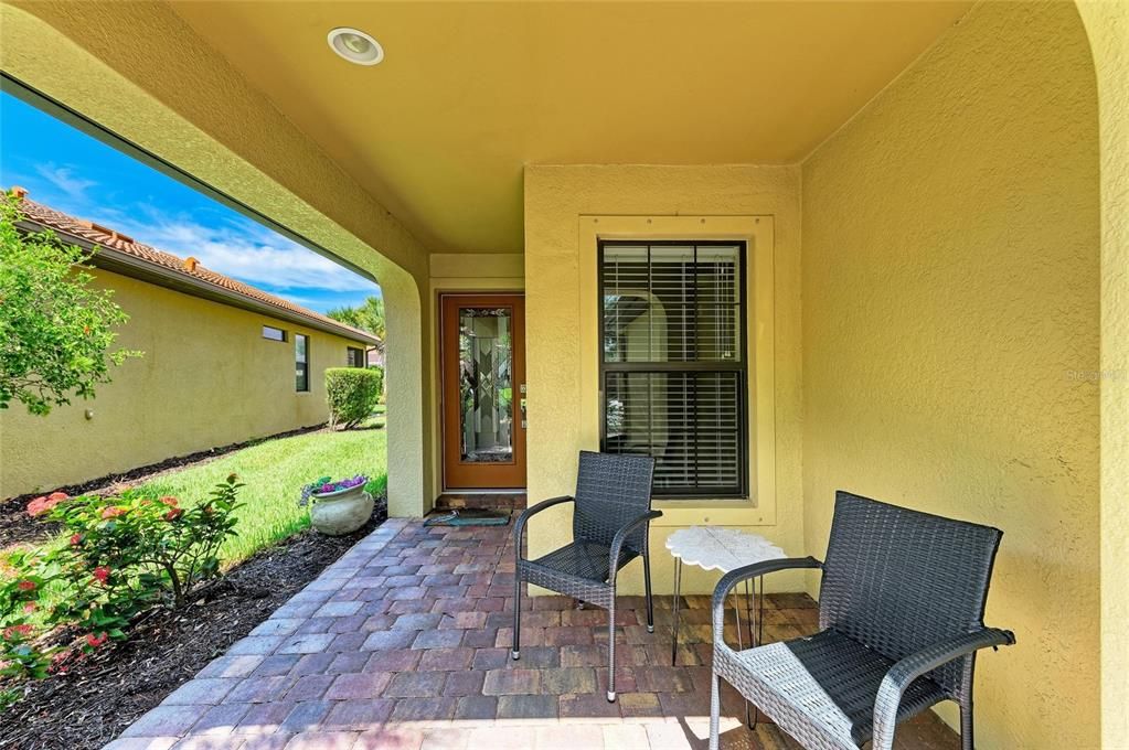 Active With Contract: $335,000 (2 beds, 2 baths, 1437 Square Feet)