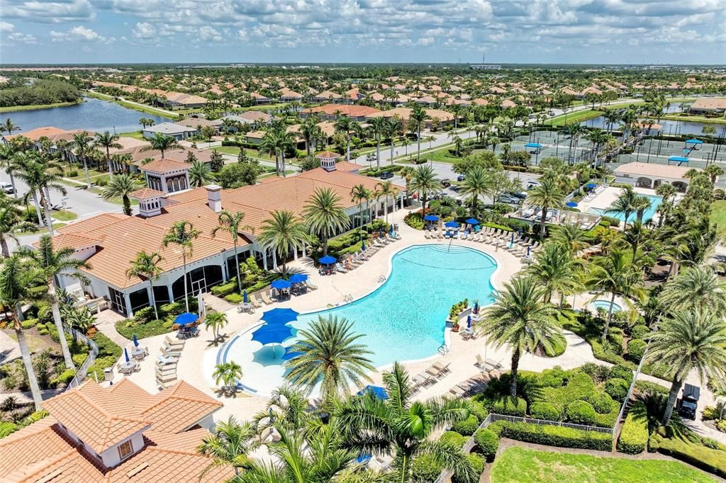 Active With Contract: $335,000 (2 beds, 2 baths, 1437 Square Feet)