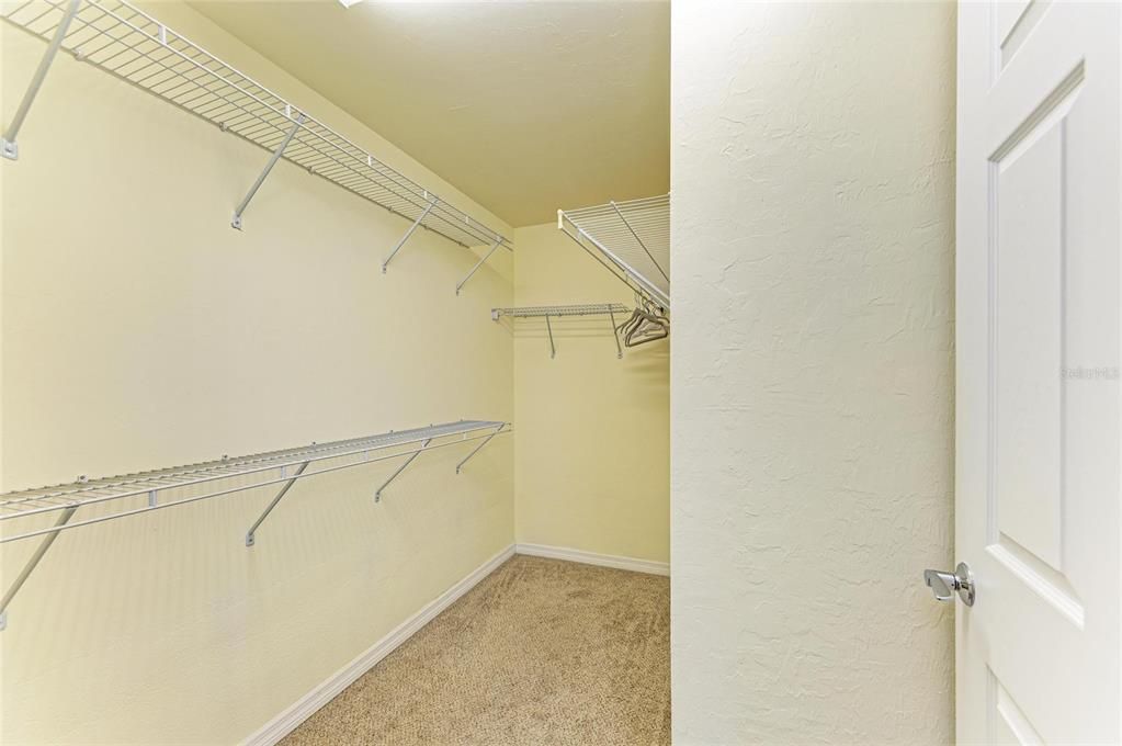 Active With Contract: $335,000 (2 beds, 2 baths, 1437 Square Feet)