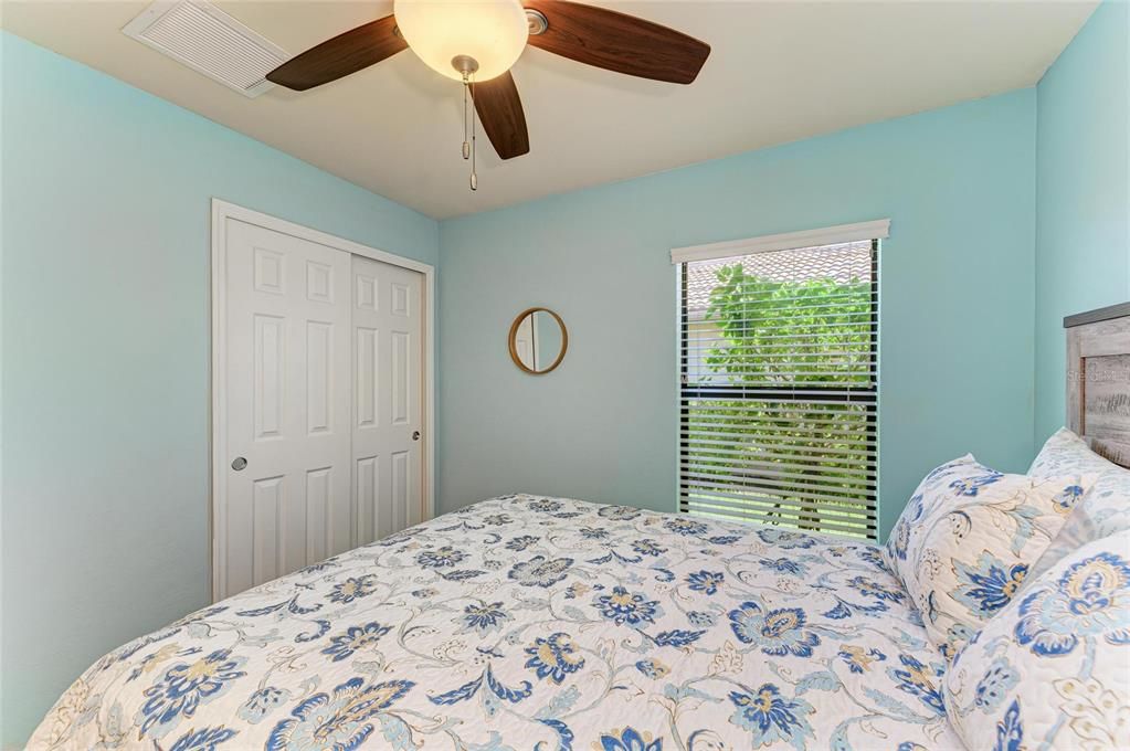 Active With Contract: $335,000 (2 beds, 2 baths, 1437 Square Feet)