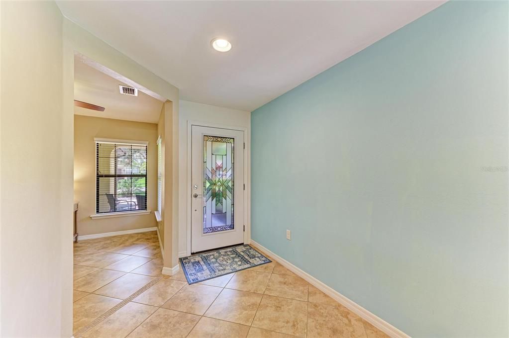 Active With Contract: $335,000 (2 beds, 2 baths, 1437 Square Feet)