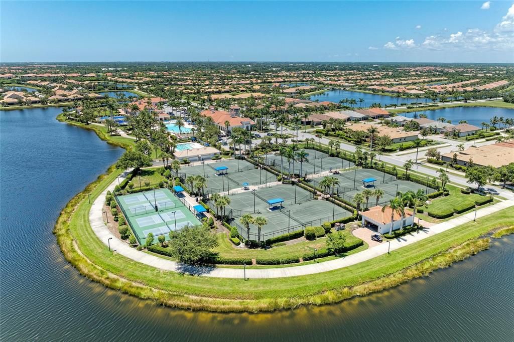 Active With Contract: $335,000 (2 beds, 2 baths, 1437 Square Feet)